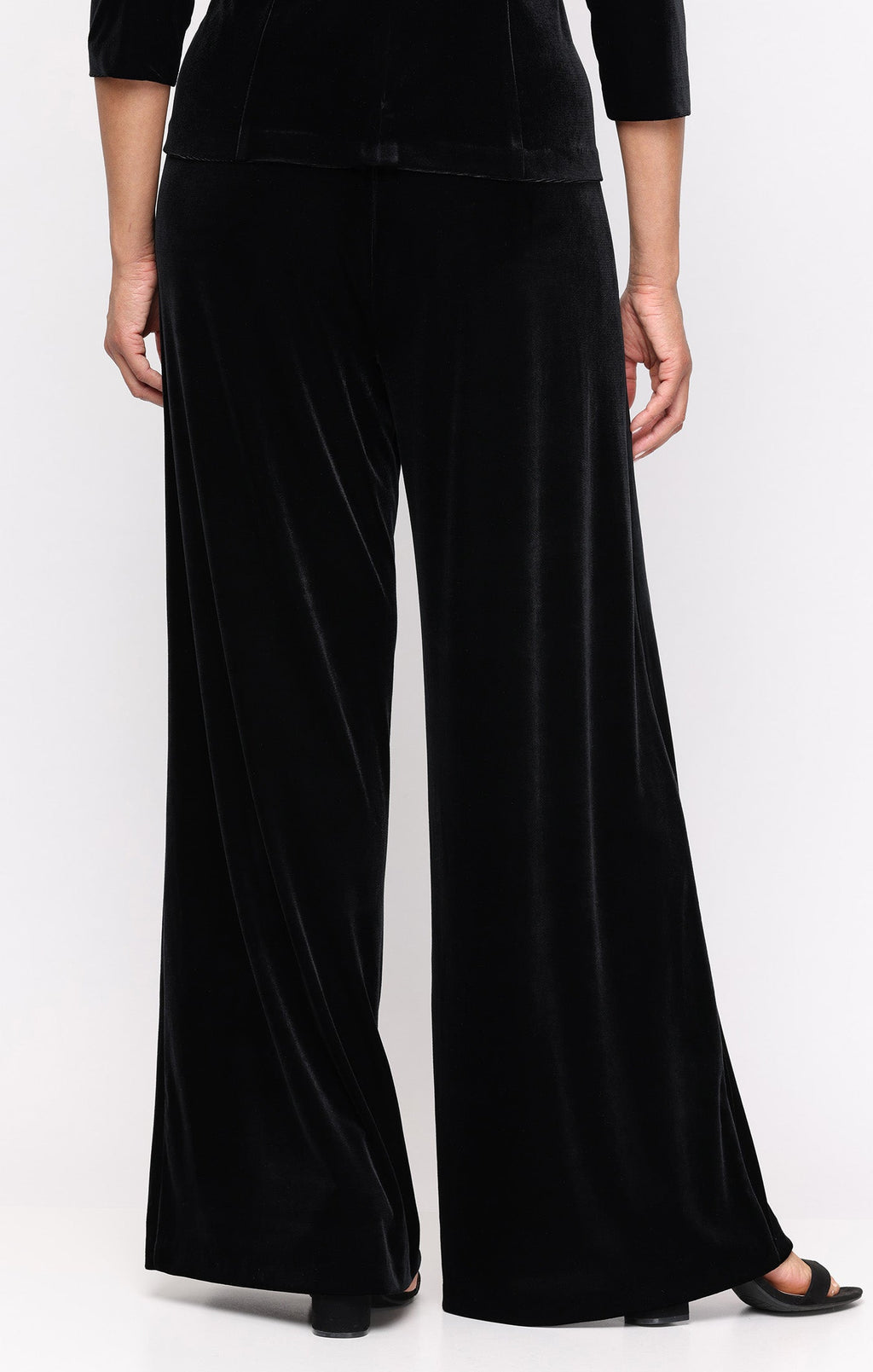 Stretch Velvet Wide-Leg Pant